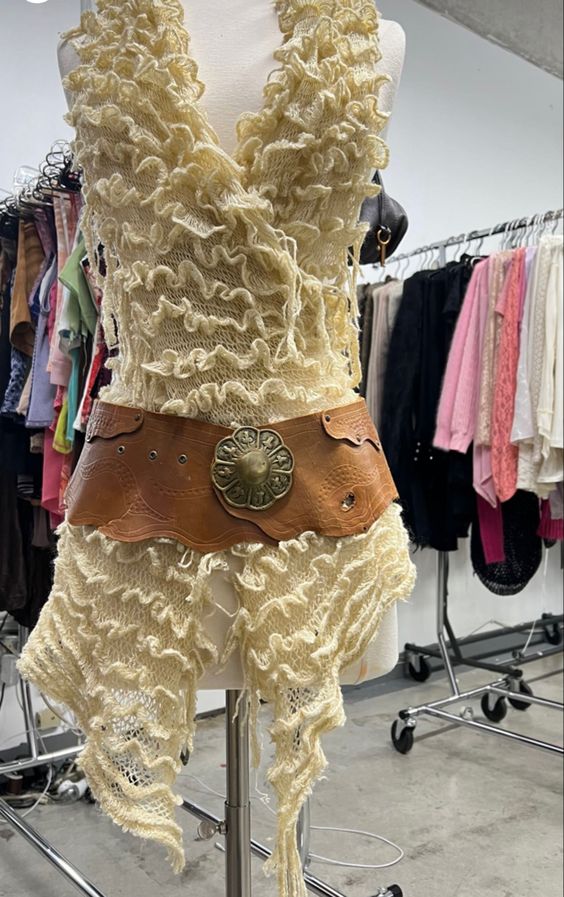 Flow dress on a mannequin